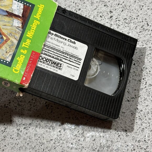 The Baby Sitters Club #6 - Claudia & the Missing Jewels [VHS Tape] Vintage Movie - Picture 2 of 5